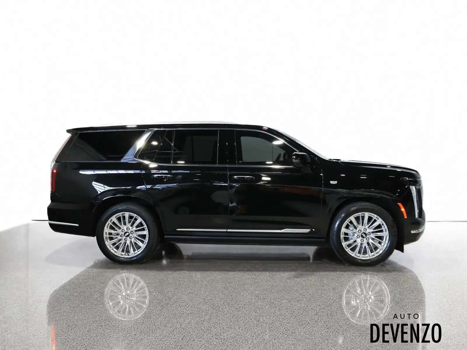 2025 Cadillac Escalade — photo 2