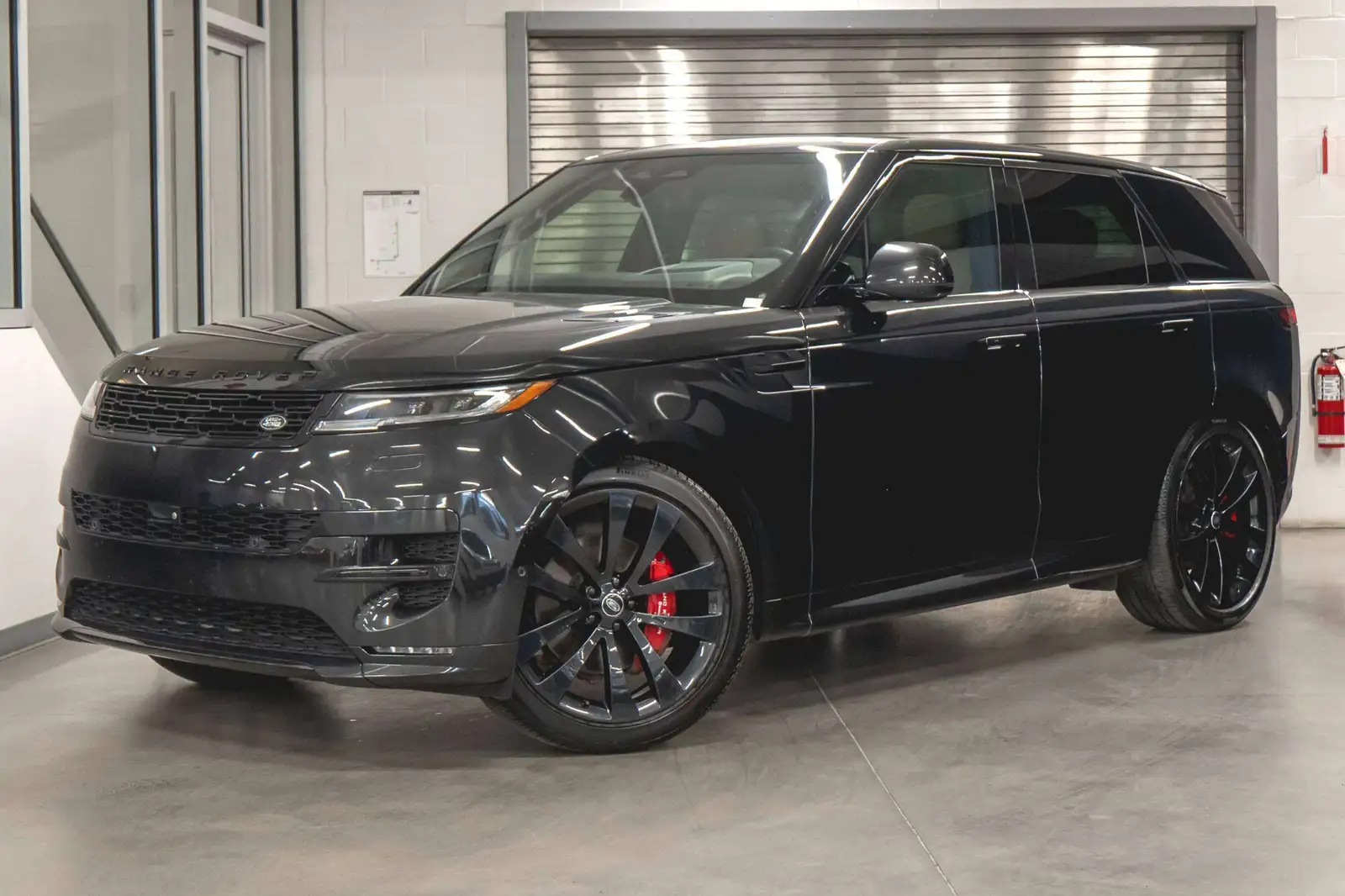 2025 Land Rover Range Rover Sport P400 Dynamic HSE Bien Équipé, Location Dispo — photo 1