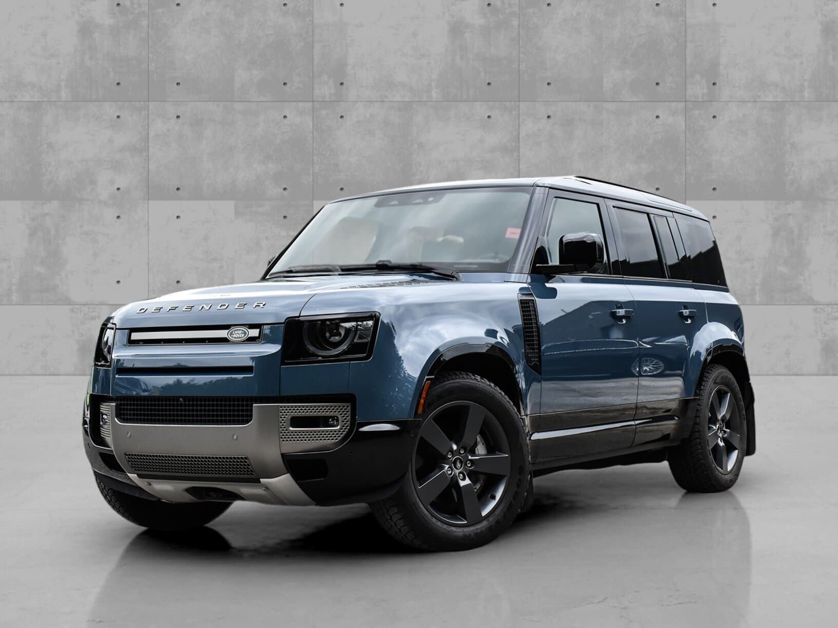 2025 Land Rover Defender — photo 1