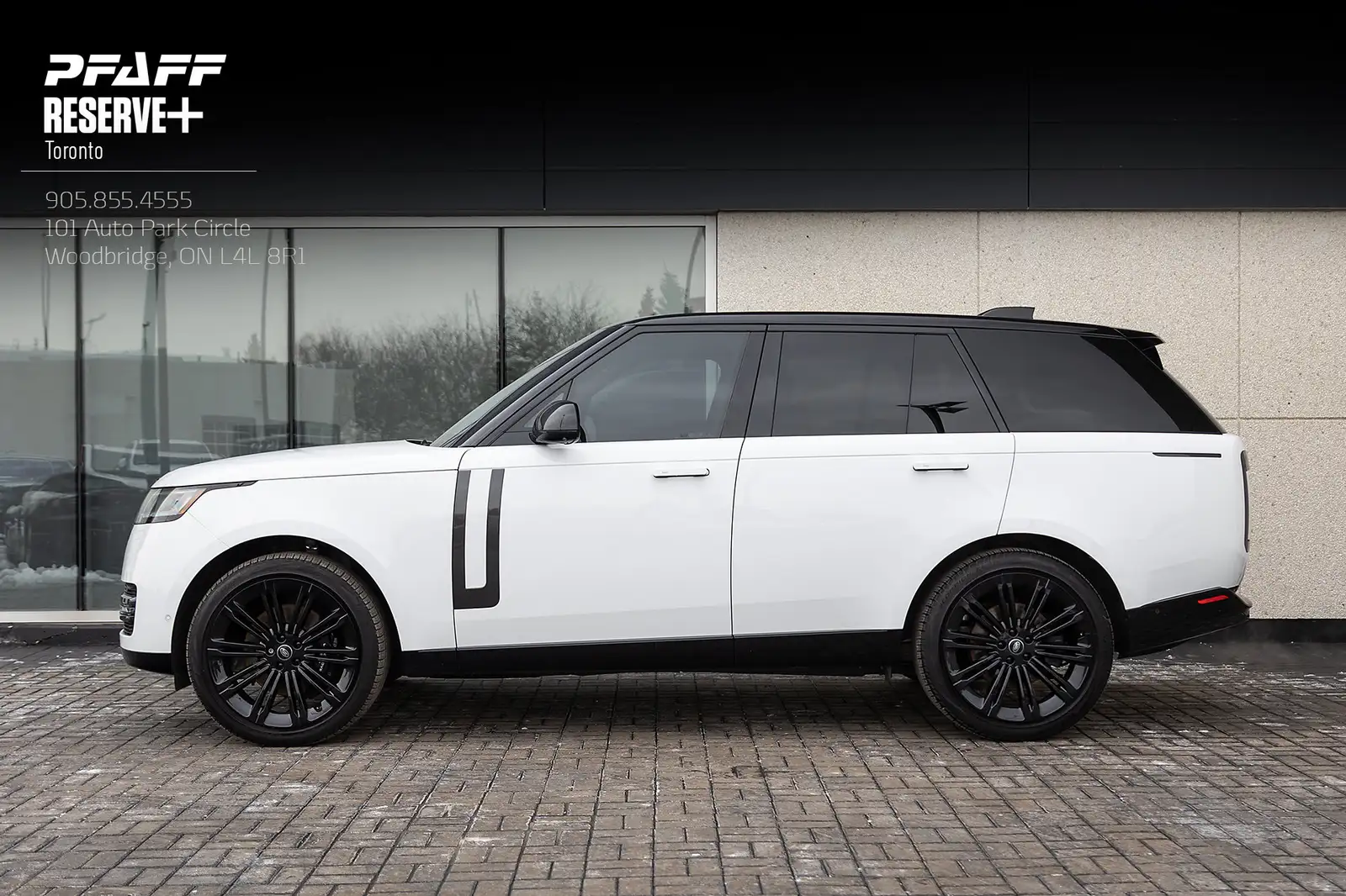2023 Land Rover Range Rover SE - Clean History Recent Trade-In Rear Entert — photo 1