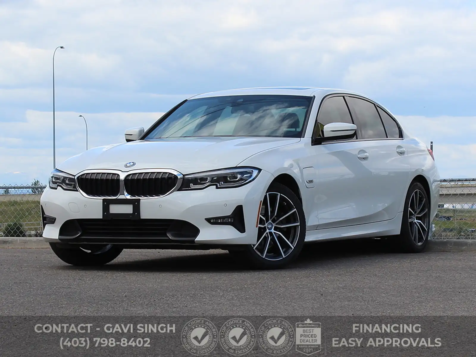 2022 BMW 330i — photo 1