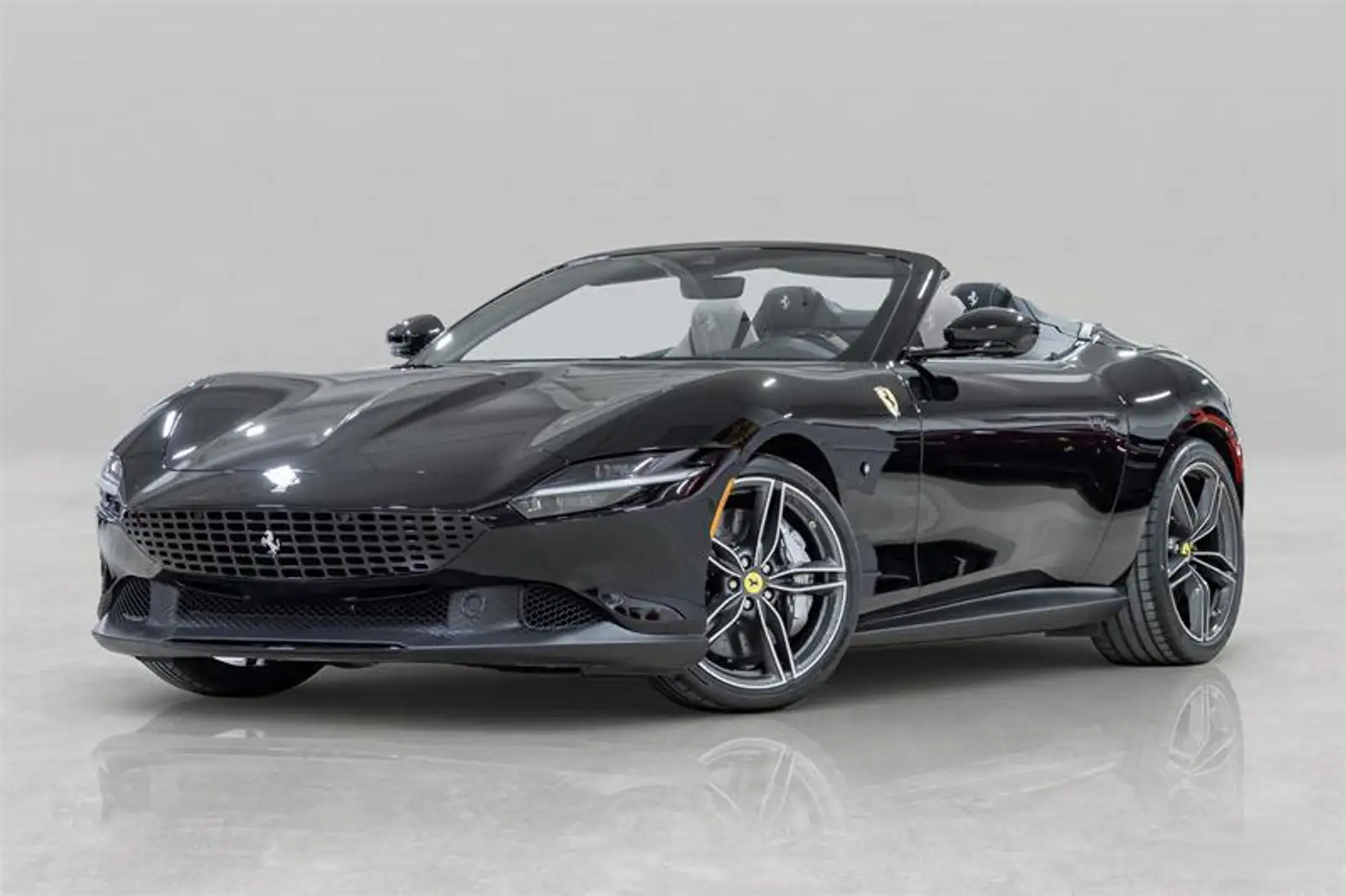 2025 Ferrari Roma Add to list — photo 1