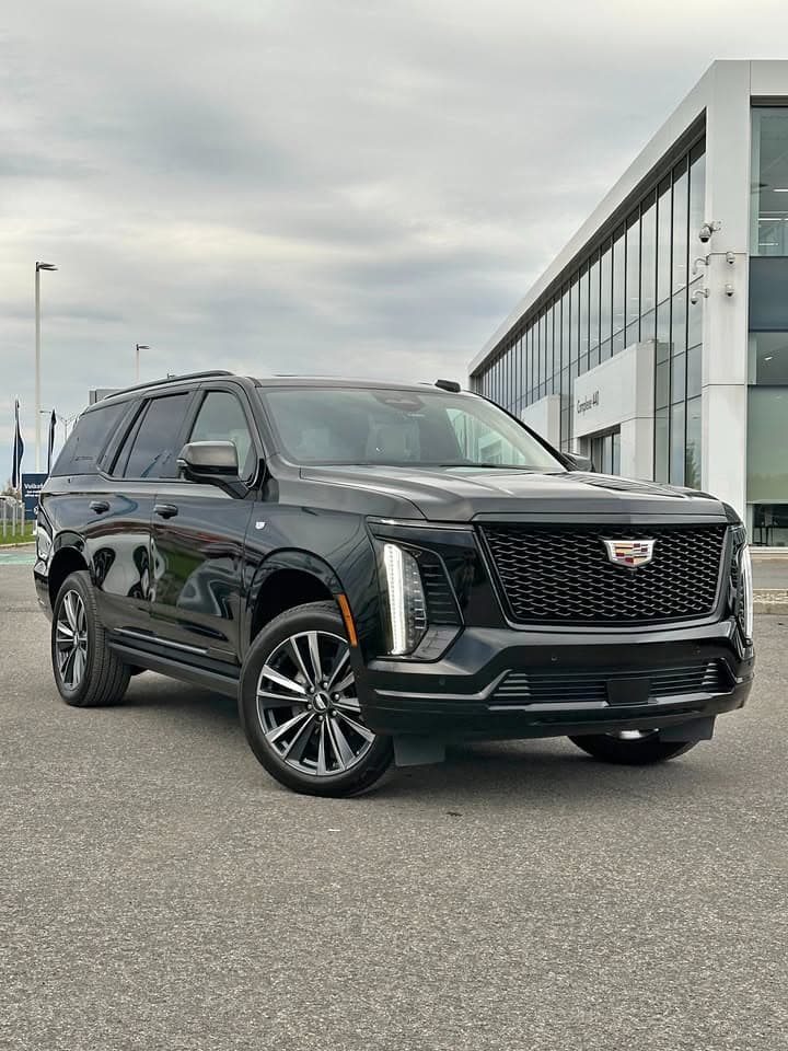 2025 Cadillac Escalade Sport — photo 1