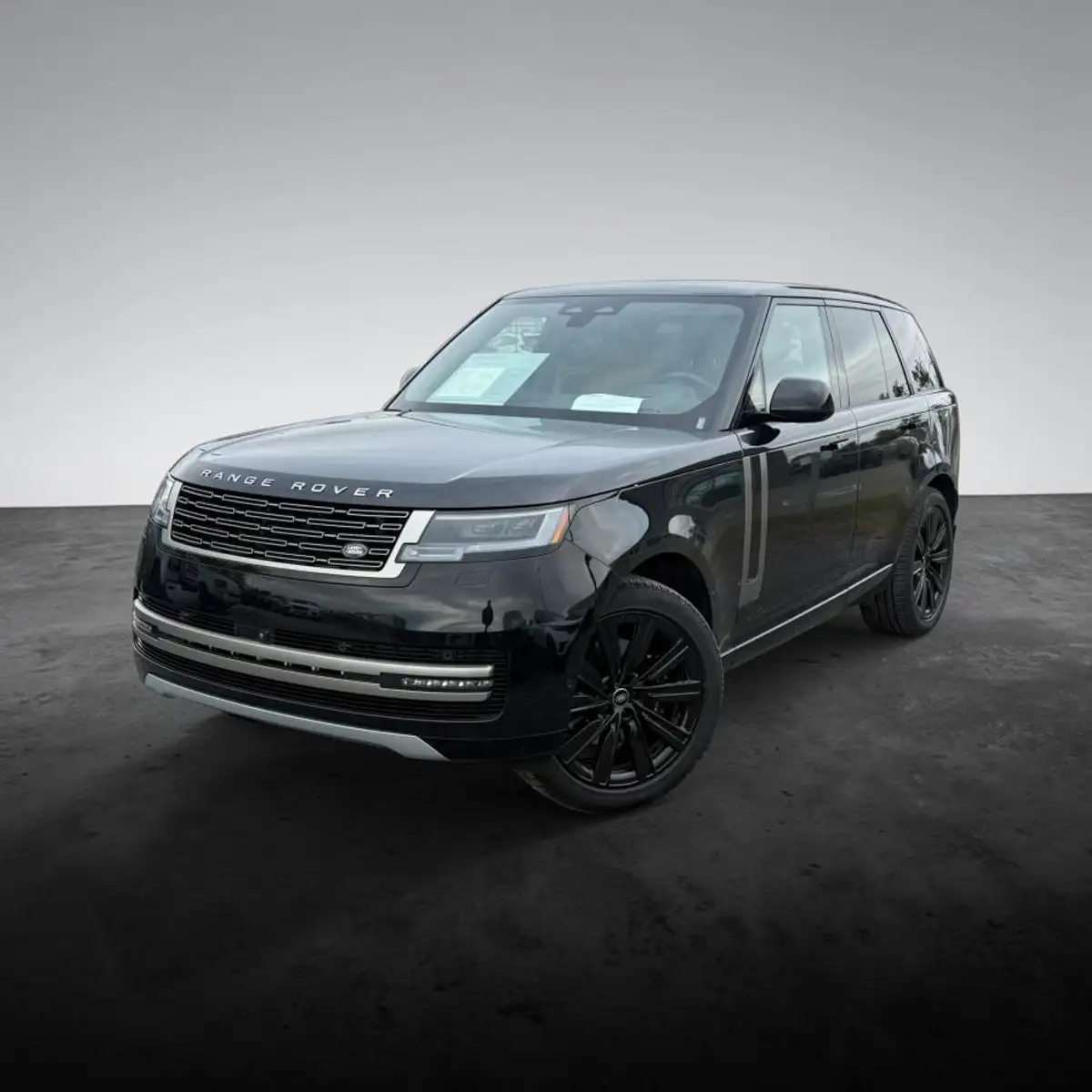 2025 Land Rover — photo 1