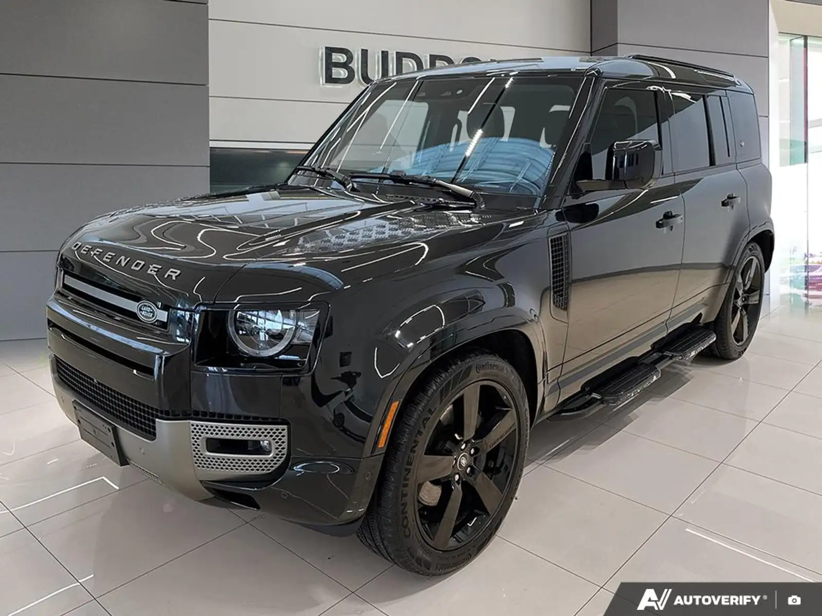 2024 Land Rover — photo 1