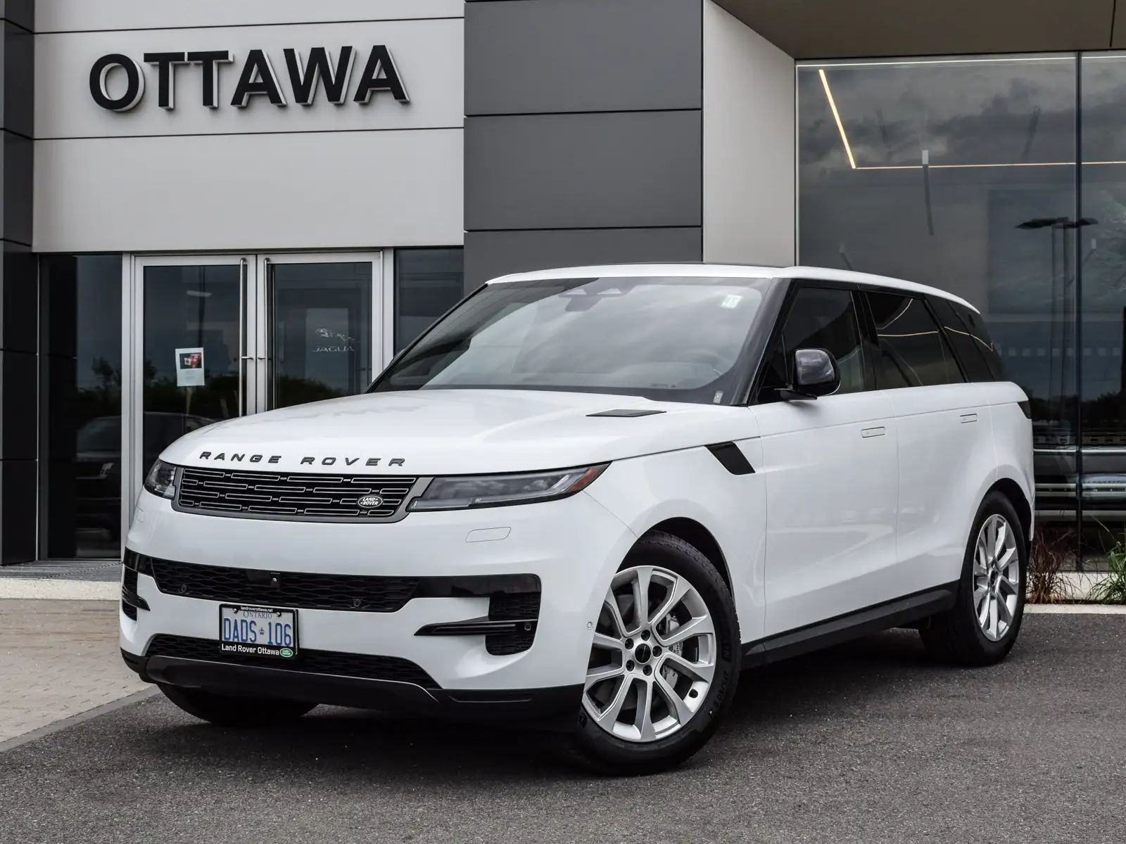 2026 Land Rover Range Rover Sport P360 S Heated Steering Wheel Apple Carplay — photo 1