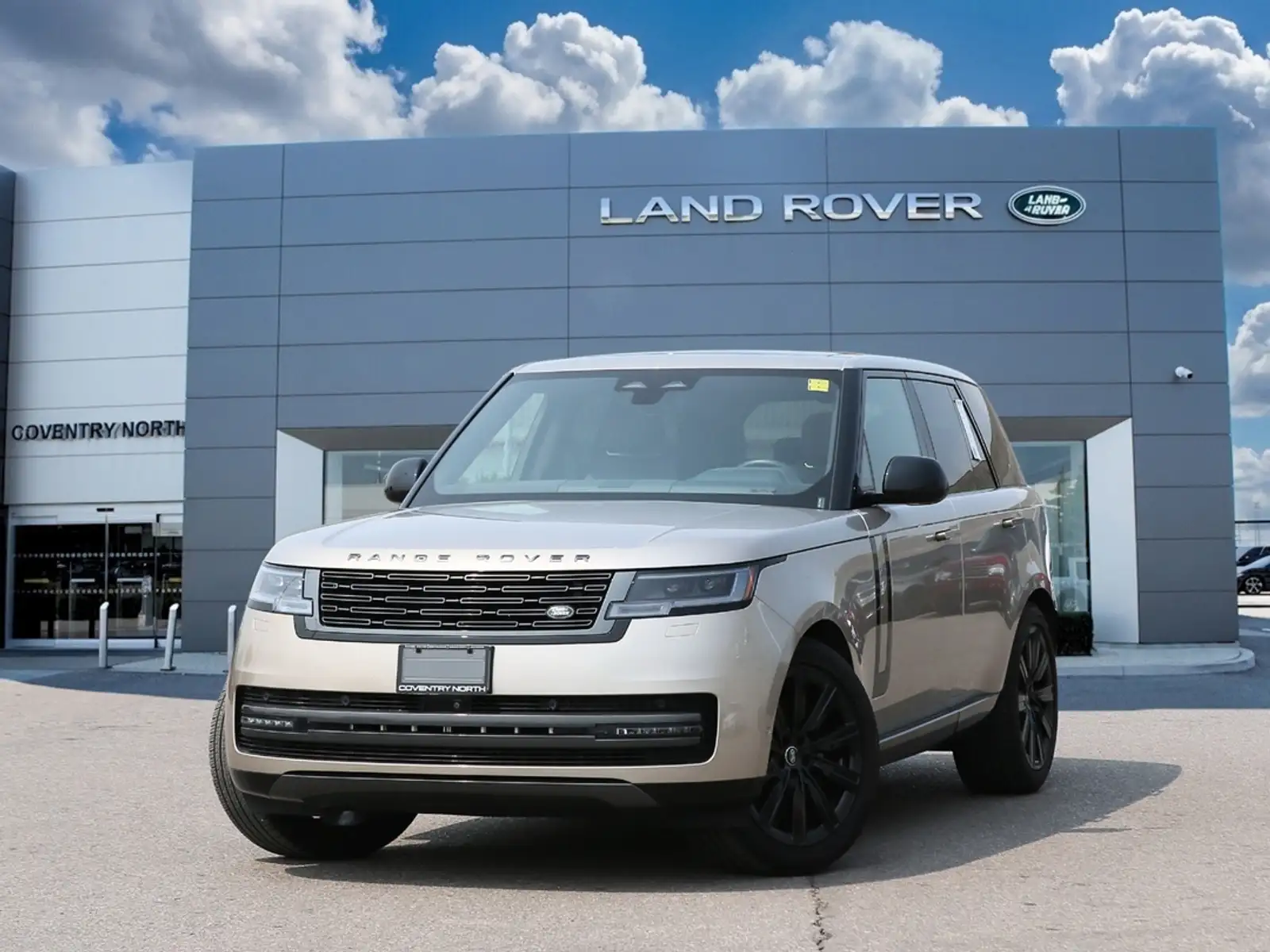 2025 Land Rover Range Rover SE P400 SWB — photo 1