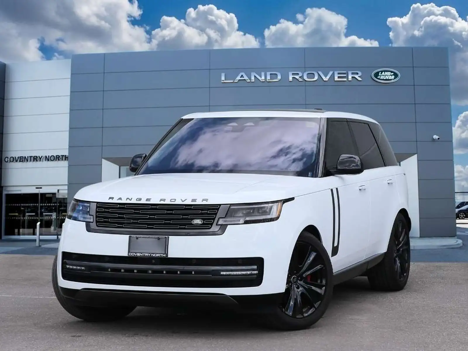 2023 Land Rover — photo 1