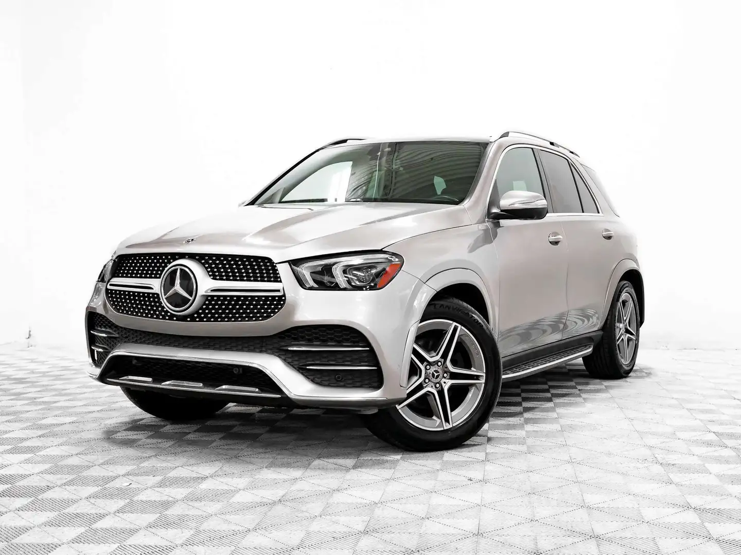 2022 Mercedes-Benz GLE 350 4MATIC Sport Package — photo 1