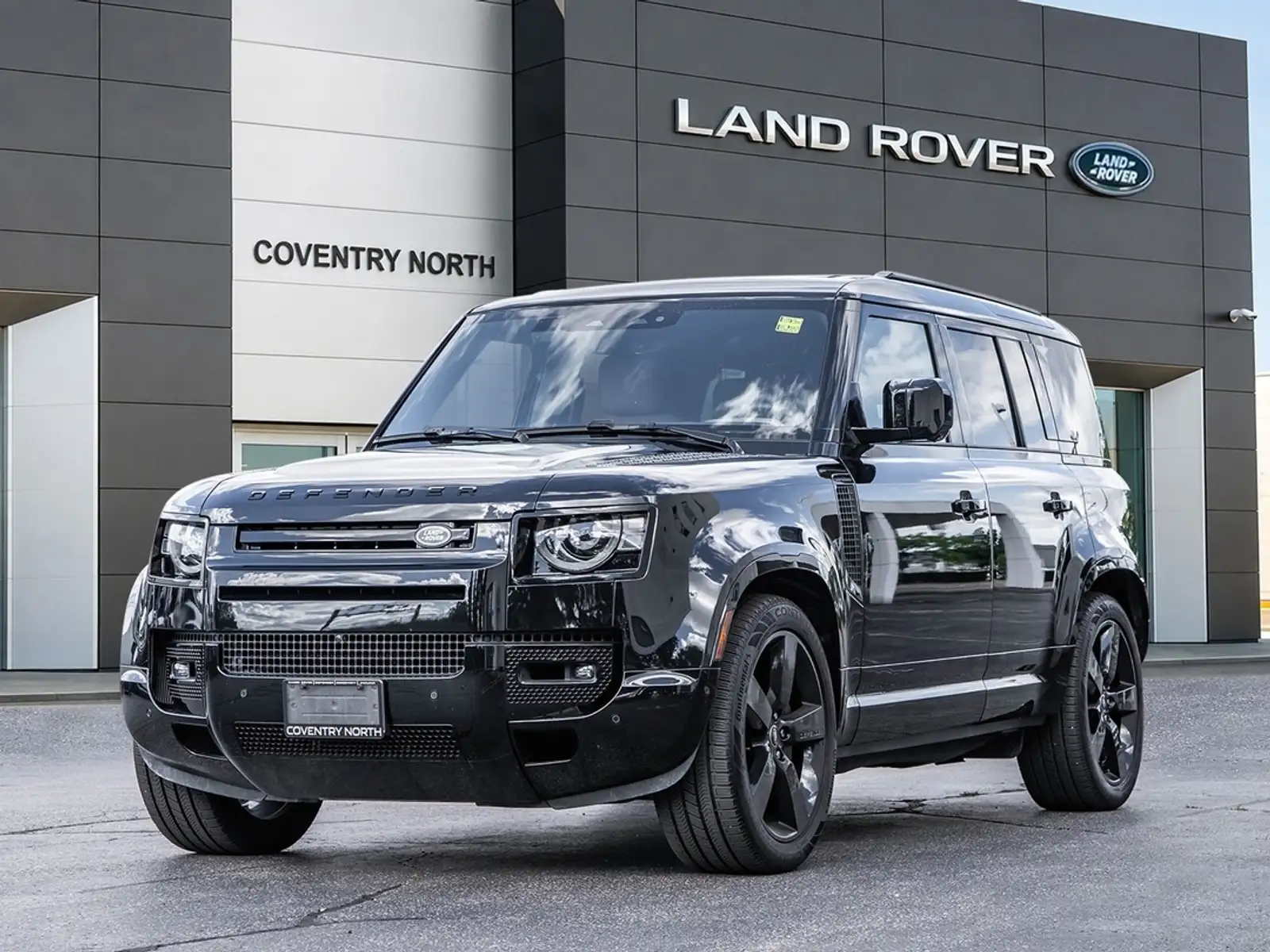 2025 Land Rover — photo 1