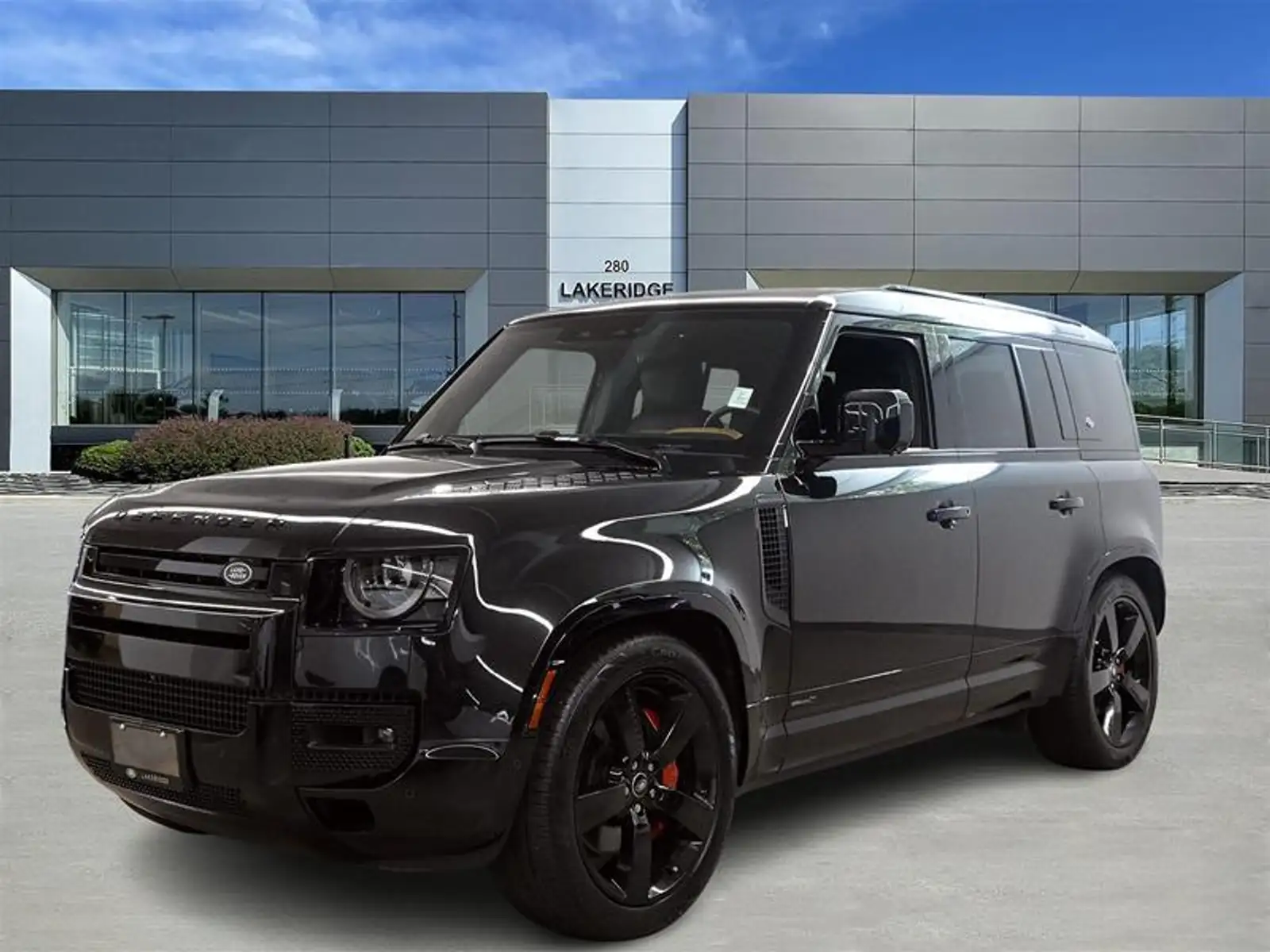 2024 Land Rover — photo 1