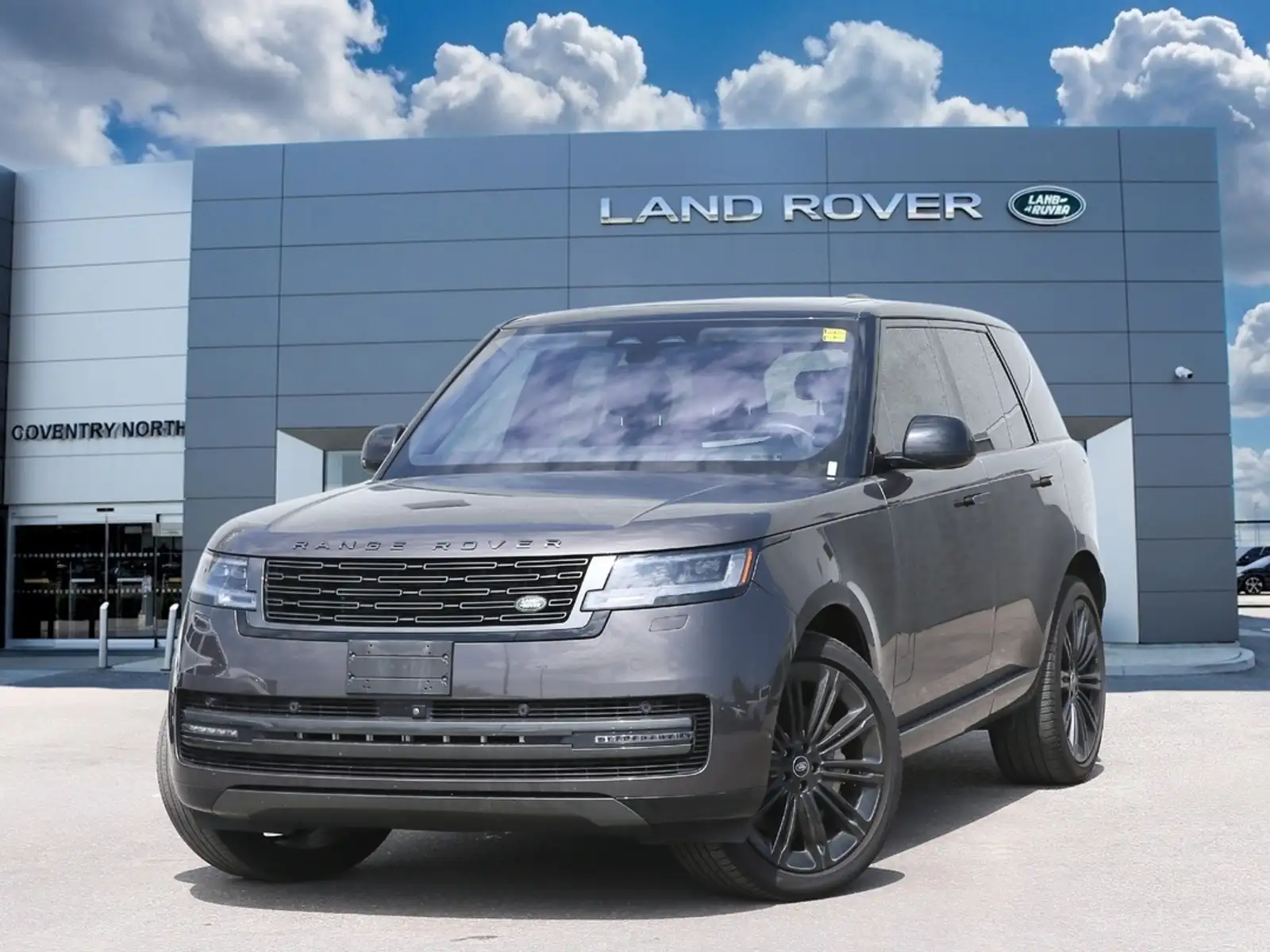 2023 Land Rover Range Rover SE — photo 1