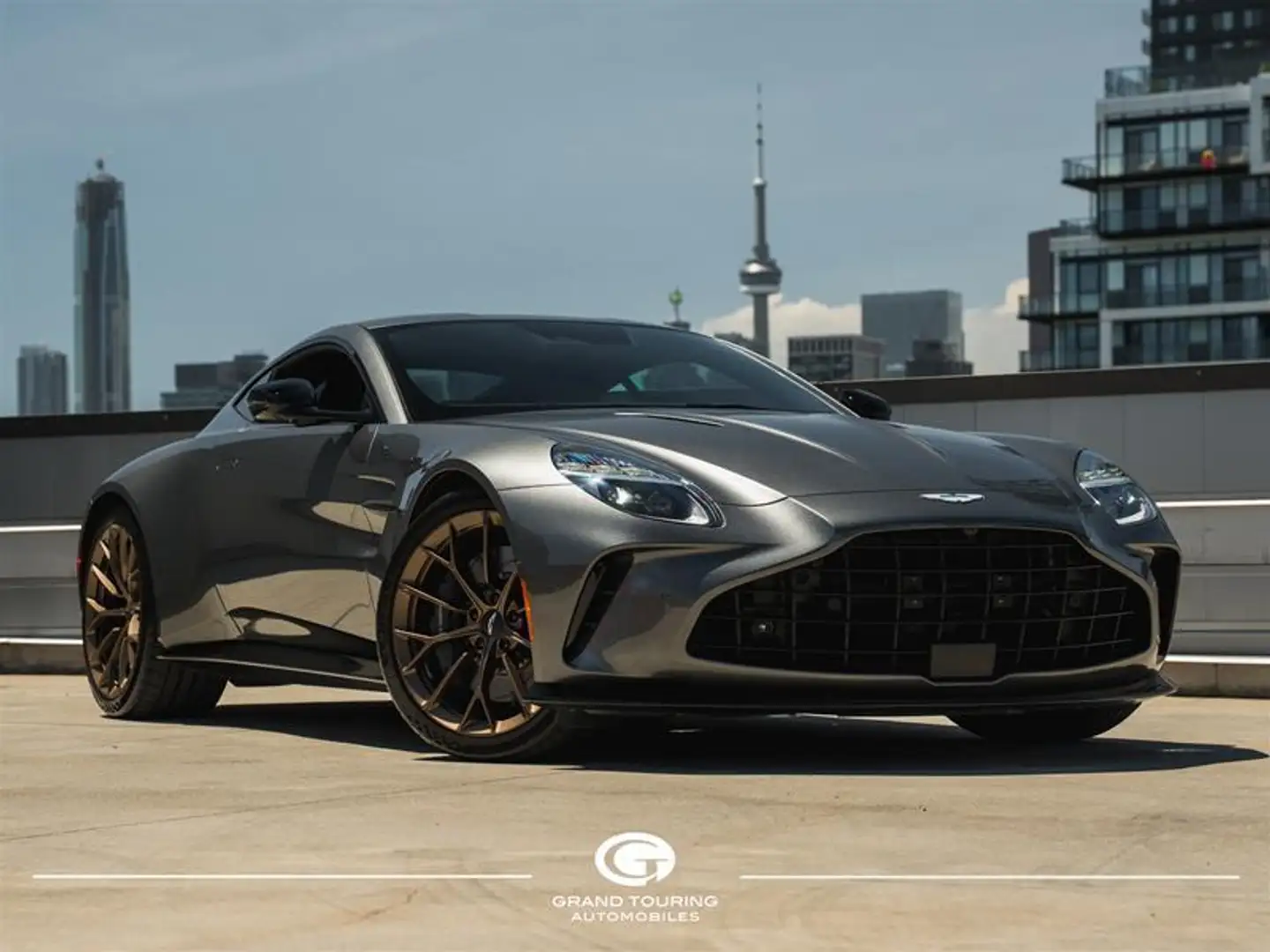 2025 Aston Martin Vantage 4.0L TWIN-TURBO — photo 1