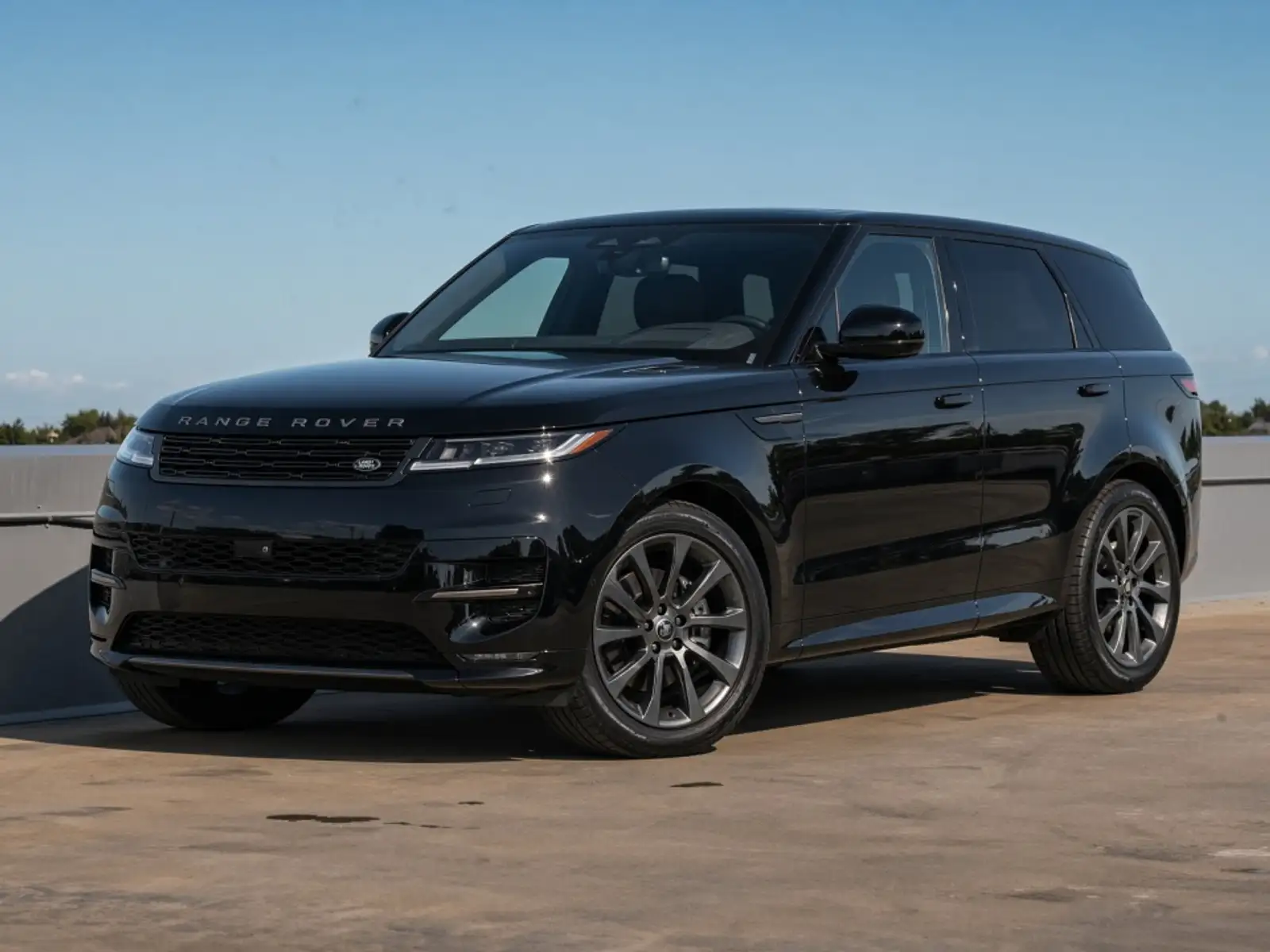 2023 Land Rover Range Rover Sport P400 Dynamic SE Rear Seats Entertainment Soft Door — photo 1