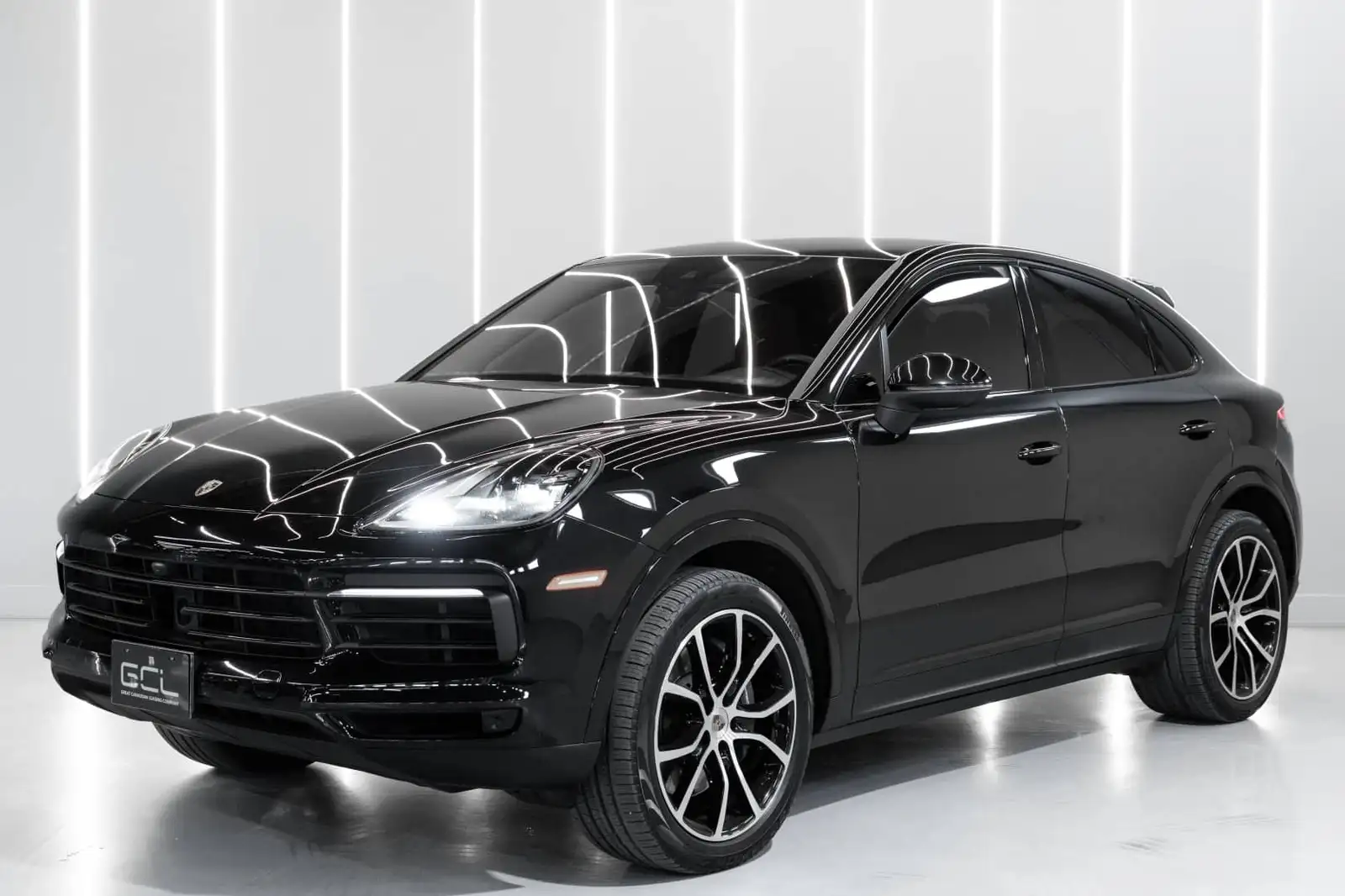 2023 Porsche Cayenne — photo 1