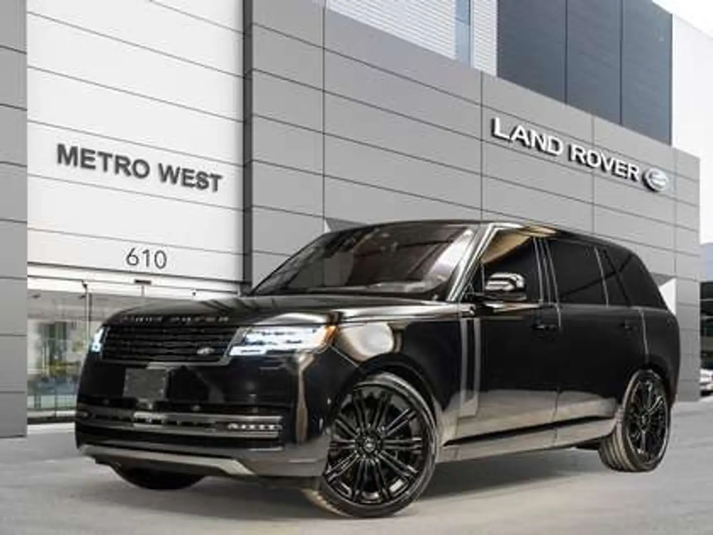 2023 Land Rover Range Rover P530 SE LWB — photo 1