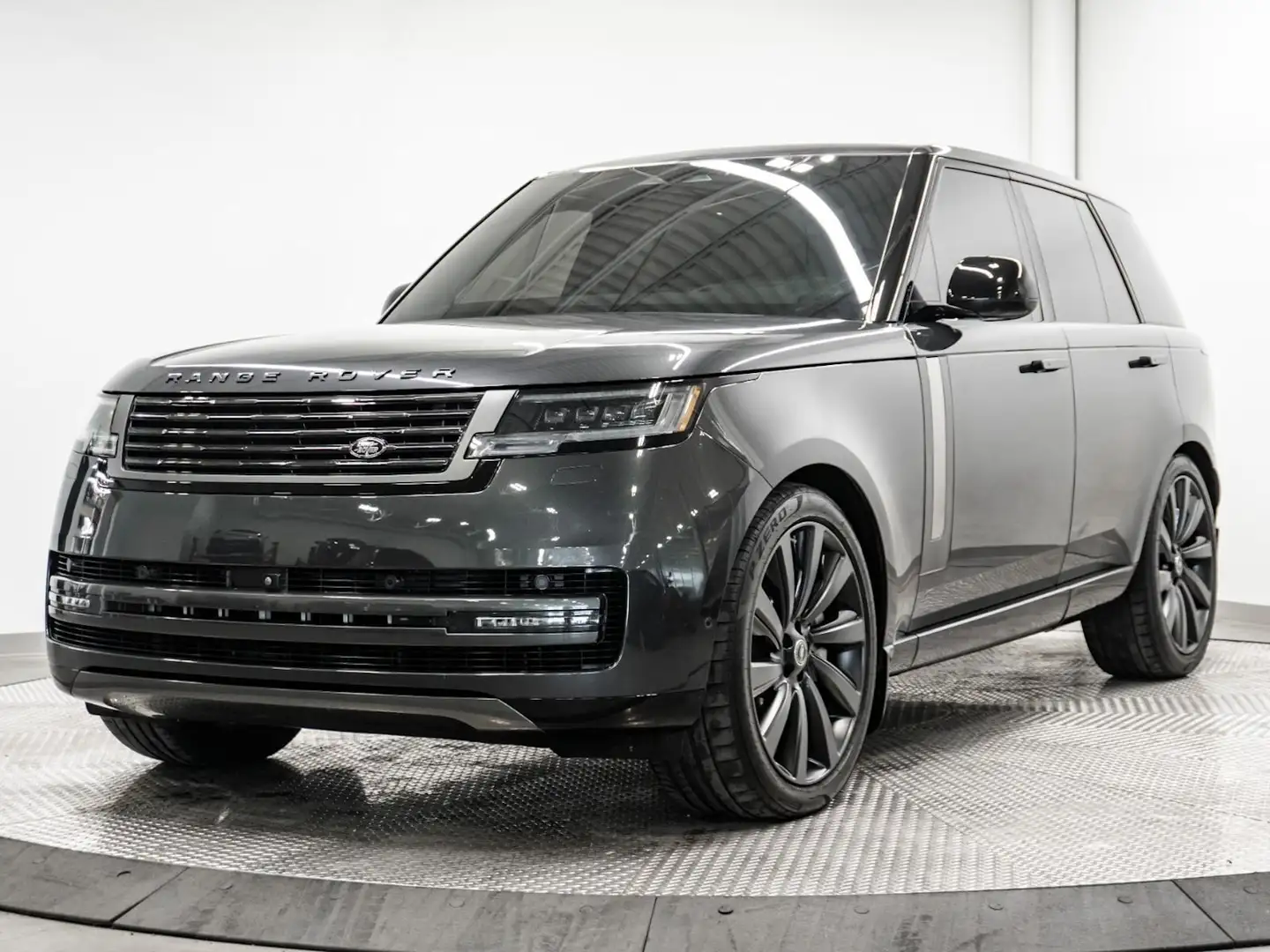 2024 Land Rover Range Rover SE P530 SWB SV — photo 1